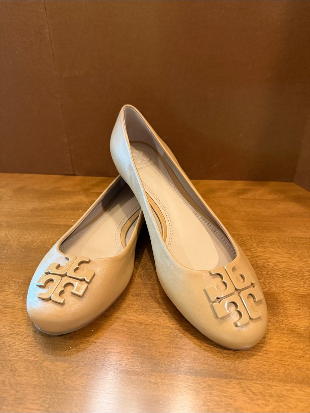 Tory Burch Neutral Tan Leather Logo Ballet Flats